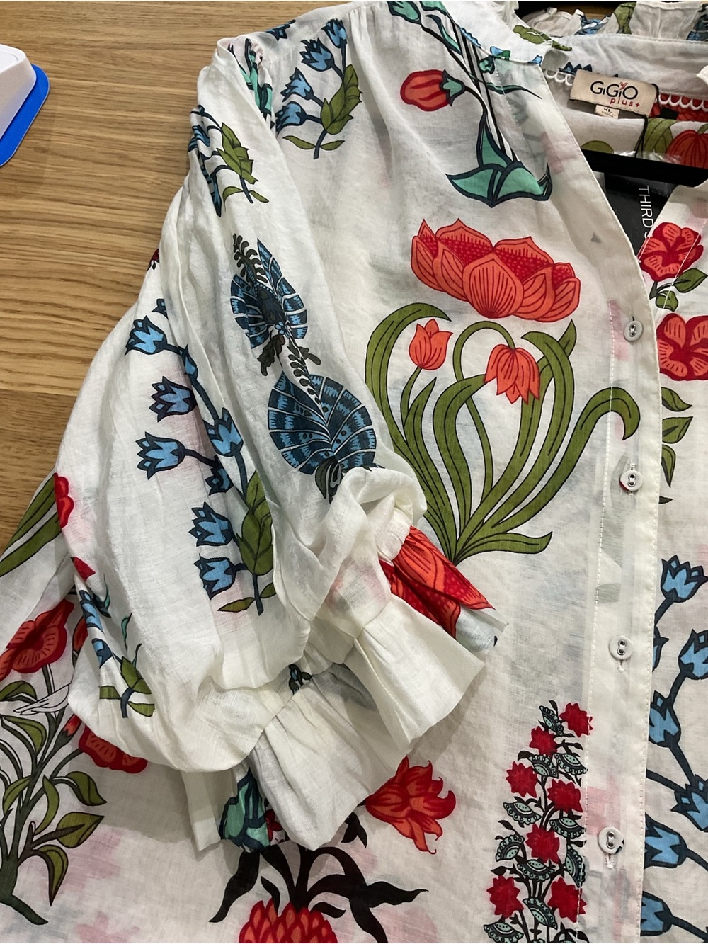 Gigio Floral Button-Front White Blouse with Red & Green Print - Picture 4 of 4
